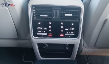 
										Porsche Cayenne E-Hybrid Coupé Platinum Edition full									