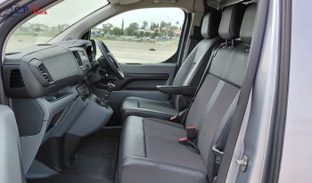 
										Vauxhall Vivaro 1.5D full									