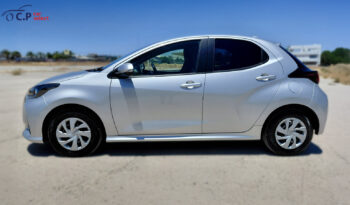 
										Toyota Yaris Hybrid full									
