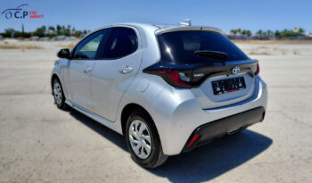 
										Toyota Yaris Hybrid full									