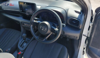
										Toyota Yaris Hybrid full									