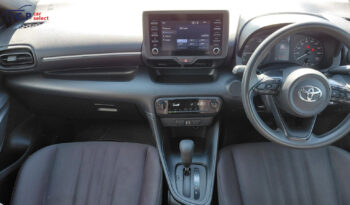 
										Toyota Yaris Hybrid full									
