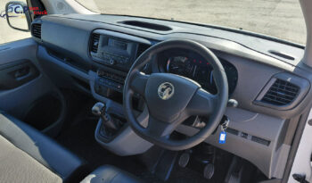 
										VAUXHALL VIVARO 2.0L full									